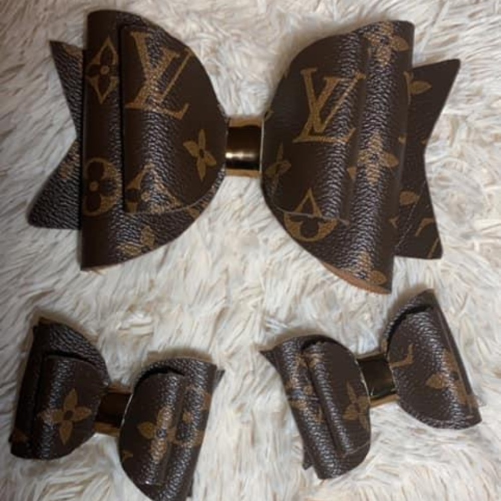 Louis vuitton leather bows sets of 3